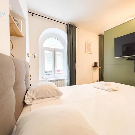 Marco Polo 26a Tirabora Short Rent 的里雅斯特