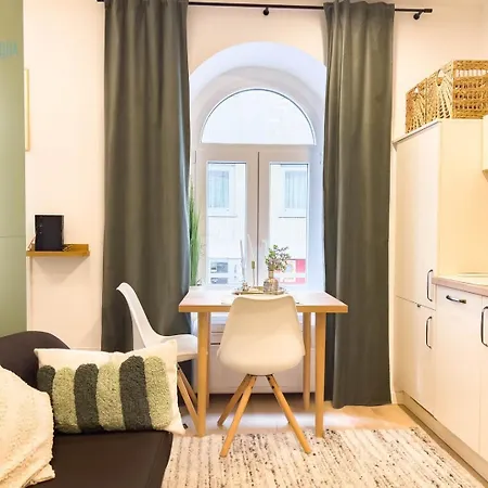 Marco Polo 26a Tirabora Short Rent * Trieste